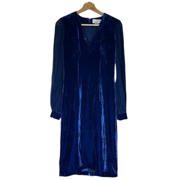 Sachin + Babi Dresses & Skirts - Sachin & Babi Noir Collection Velvet Long Sleeve Brinker Cocktail Dress Size 2